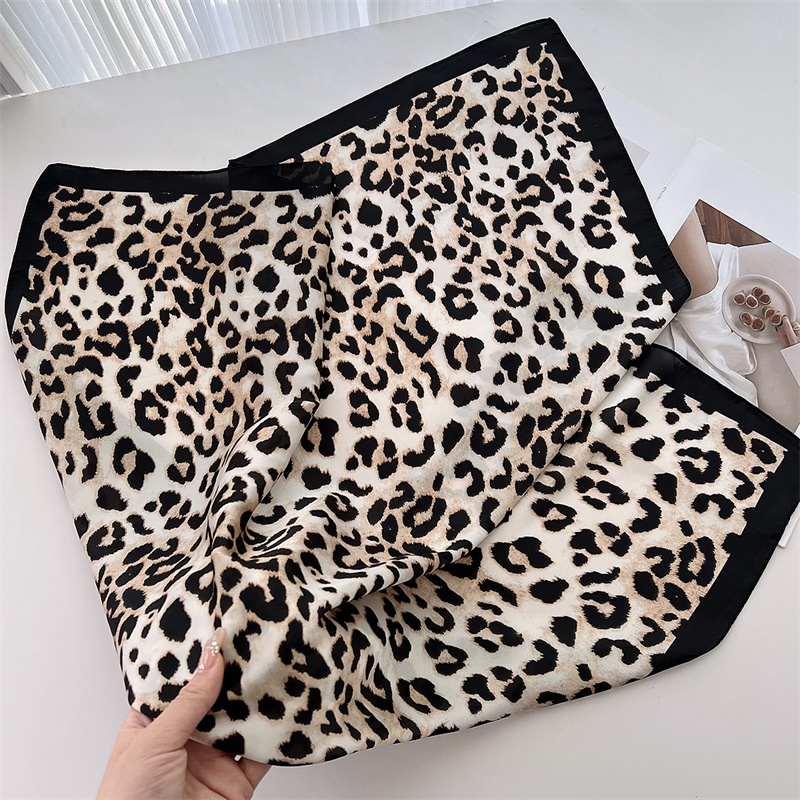 70cm 스퀘어 럭셔리 레오파드 프린트 실크 스카프 숙 - Face Scarf Mask 리뷰 및 가격